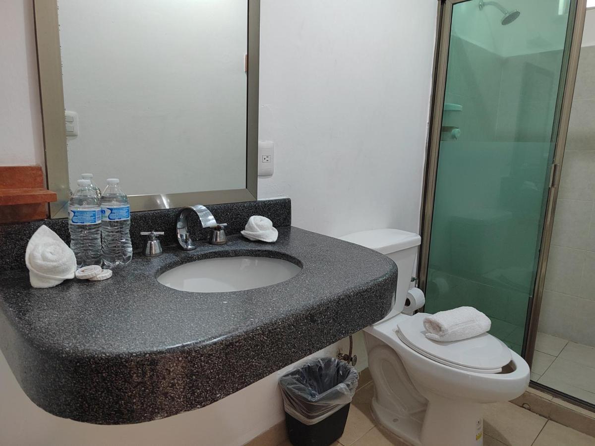 Hotel Puerto Кампече Номер фото
